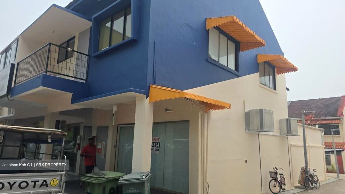 Upper Paya Lebar Road (D19), Shop House #631897441